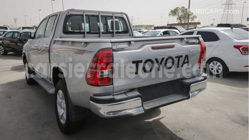 Big with watermark toyota hilux kailahun import dubai 4715