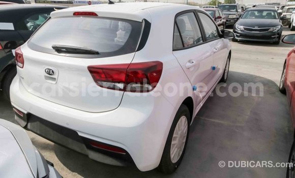 Acheter Import Voiture Kia Rio Blanc à Import - Dubai, Kailahun Acheter Import Voiture Kia Rio Blanc à Import - Dubai, Kailahun