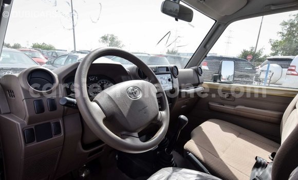 Buy Import Toyota Land Cruiser Beige Car in Import - Dubai in Kailahun Buy Import Toyota Land Cruiser Beige Car in Import - Dubai in Kailahun