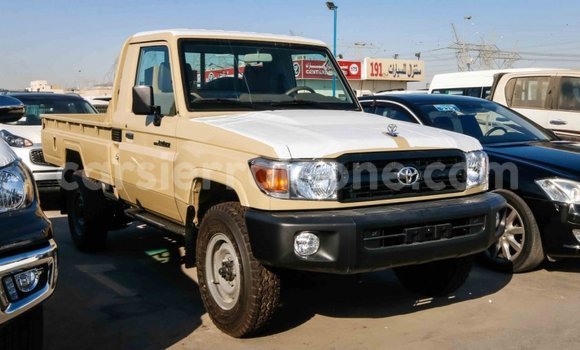 Buy Import Toyota Land Cruiser Beige Car in Import - Dubai in Kailahun Buy Import Toyota Land Cruiser Beige Car in Import - Dubai in Kailahun