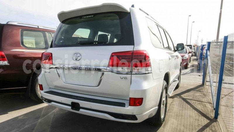 Big with watermark toyota land cruiser kailahun import dubai 4730