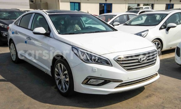 Acheter Import Voiture Hyundai Sonata Blanc à Import - Dubai, Kailahun Acheter Import Voiture Hyundai Sonata Blanc à Import - Dubai, Kailahun