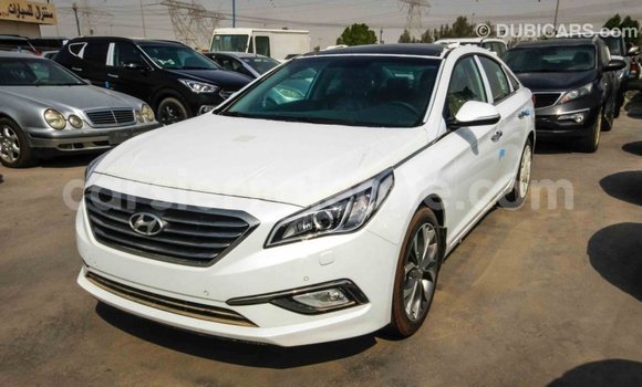 Acheter Import Voiture Hyundai Sonata Blanc à Import - Dubai, Kailahun Acheter Import Voiture Hyundai Sonata Blanc à Import - Dubai, Kailahun