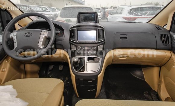 Buy Import Hyundai Accent White Car in Import - Dubai in Kailahun Buy Import Hyundai Accent White Car in Import - Dubai in Kailahun