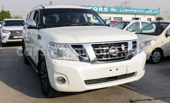 Acheter Import Voiture Nissan Patrol Blanc à Import - Dubai, Kailahun Acheter Import Voiture Nissan Patrol Blanc à Import - Dubai, Kailahun