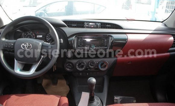 Acheter Import Voiture Toyota Hilux Autre à Import - Dubai, Kailahun Acheter Import Voiture Toyota Hilux Autre à Import - Dubai, Kailahun