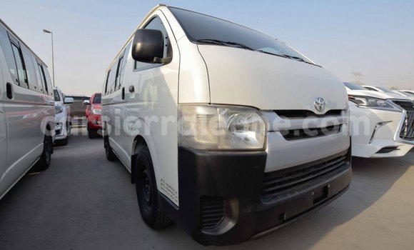 Acheter Import Voiture Toyota Hiace Blanc à Import - Dubai, Kailahun Acheter Import Voiture Toyota Hiace Blanc à Import - Dubai, Kailahun