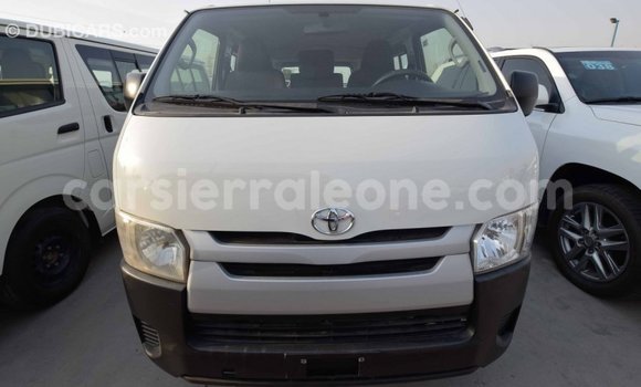 Acheter Import Voiture Toyota Hiace Blanc à Import - Dubai, Kailahun Acheter Import Voiture Toyota Hiace Blanc à Import - Dubai, Kailahun