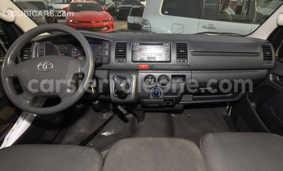 Acheter Import Voiture Toyota Hiace Blanc à Import - Dubai, Kailahun Acheter Import Voiture Toyota Hiace Blanc à Import - Dubai, Kailahun