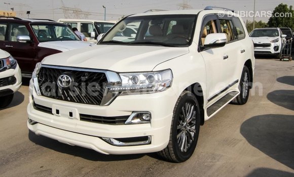Buy Import Toyota Land Cruiser White Car in Import - Dubai in Kailahun Buy Import Toyota Land Cruiser White Car in Import - Dubai in Kailahun