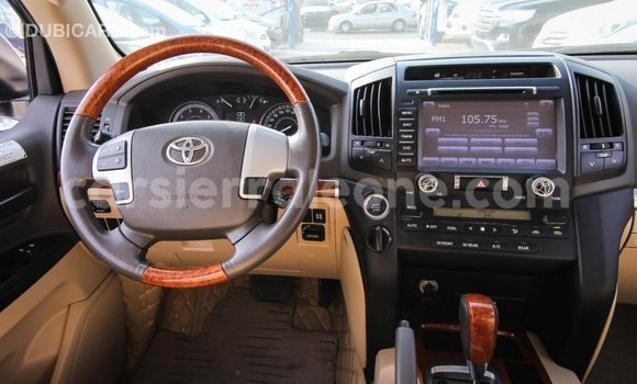 Buy Import Toyota Land Cruiser White Car in Import - Dubai in Kailahun Buy Import Toyota Land Cruiser White Car in Import - Dubai in Kailahun