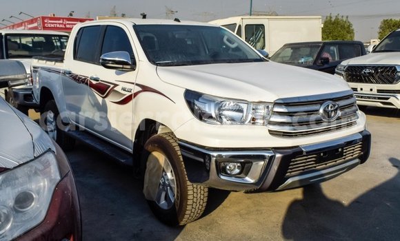 Acheter Import Voiture Toyota Hilux Blanc à Import - Dubai, Kailahun Acheter Import Voiture Toyota Hilux Blanc à Import - Dubai, Kailahun