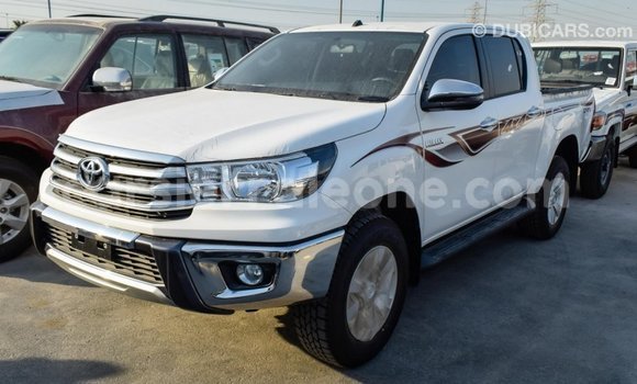 Acheter Import Voiture Toyota Hilux Blanc à Import - Dubai, Kailahun Acheter Import Voiture Toyota Hilux Blanc à Import - Dubai, Kailahun