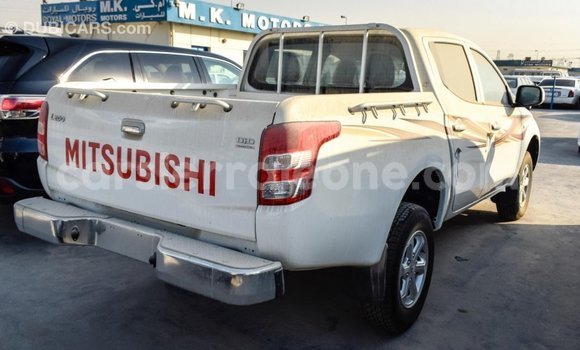 Buy Import Mitsubishi L200 White Car in Import - Dubai in Kailahun Buy Import Mitsubishi L200 White Car in Import - Dubai in Kailahun