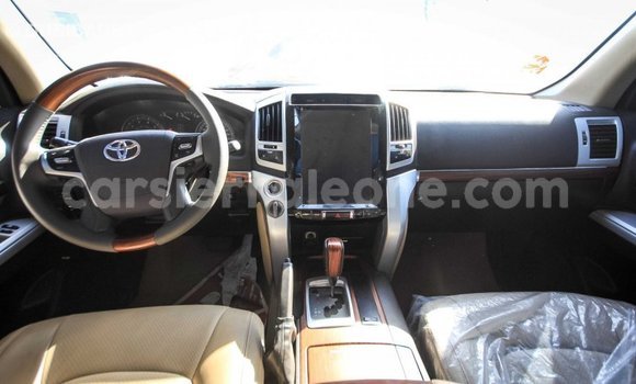 Buy Import Toyota Land Cruiser White Car in Import - Dubai in Kailahun Buy Import Toyota Land Cruiser White Car in Import - Dubai in Kailahun