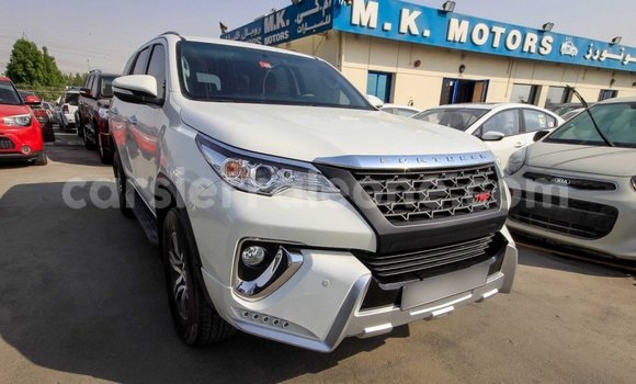 Buy Import Toyota Fortuner White Car in Import - Dubai in Kailahun Buy Import Toyota Fortuner White Car in Import - Dubai in Kailahun