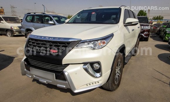 Buy Import Toyota Fortuner White Car in Import - Dubai in Kailahun Buy Import Toyota Fortuner White Car in Import - Dubai in Kailahun