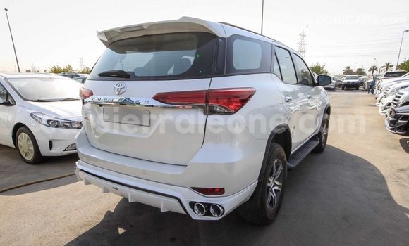 Buy Import Toyota Fortuner White Car in Import - Dubai in Kailahun Buy Import Toyota Fortuner White Car in Import - Dubai in Kailahun