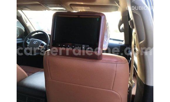 Acheter Import Voiture Toyota Land Cruiser Noir à Import - Dubai, Kailahun Acheter Import Voiture Toyota Land Cruiser Noir à Import - Dubai, Kailahun