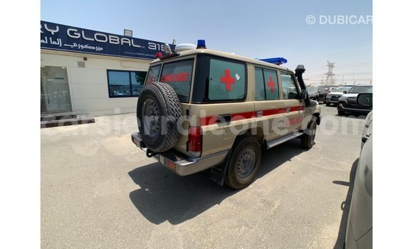 Buy Import Toyota Land Cruiser Beige Car in Import - Dubai in Kailahun Buy Import Toyota Land Cruiser Beige Car in Import - Dubai in Kailahun