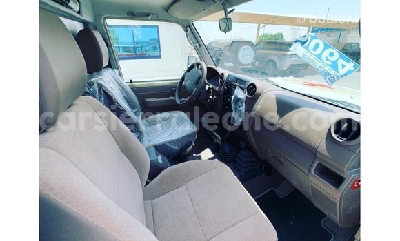 Buy Import Toyota Land Cruiser Beige Car in Import - Dubai in Kailahun Buy Import Toyota Land Cruiser Beige Car in Import - Dubai in Kailahun