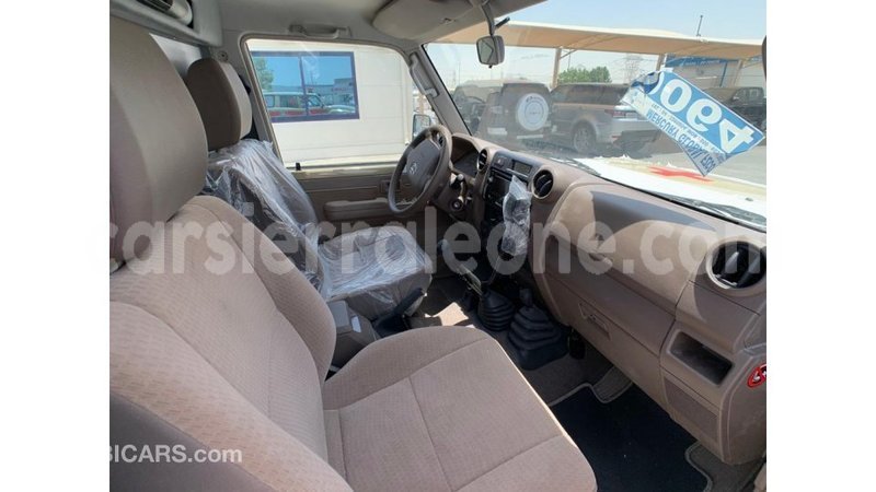 Big with watermark toyota land cruiser kailahun import dubai 4786