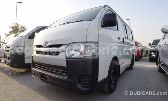 Acheter Import Voiture Toyota Hiace Blanc à Import - Dubai, Kailahun Acheter Import Voiture Toyota Hiace Blanc à Import - Dubai, Kailahun
