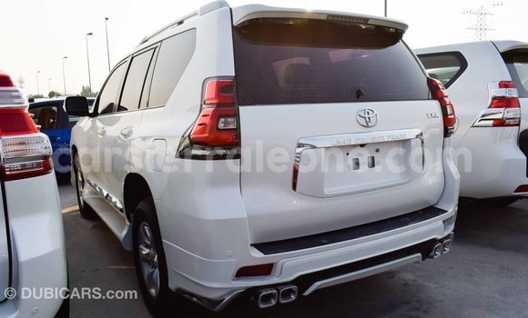 Acheter Import Voiture Toyota Prado Blanc à Import - Dubai, Kailahun Acheter Import Voiture Toyota Prado Blanc à Import - Dubai, Kailahun