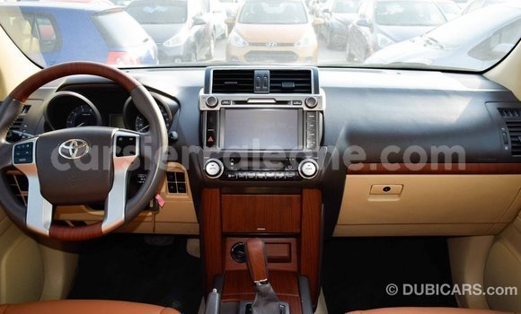 Acheter Import Voiture Toyota Prado Blanc à Import - Dubai, Kailahun Acheter Import Voiture Toyota Prado Blanc à Import - Dubai, Kailahun