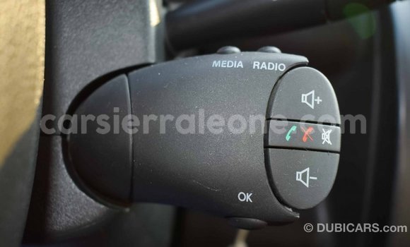 Acheter Import Voiture Renault Duster Blanc à Import - Dubai, Kailahun Acheter Import Voiture Renault Duster Blanc à Import - Dubai, Kailahun