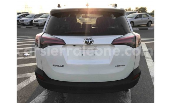Buy Import Toyota 4Runner White Car in Import - Dubai in Kailahun Buy Import Toyota 4Runner White Car in Import - Dubai in Kailahun