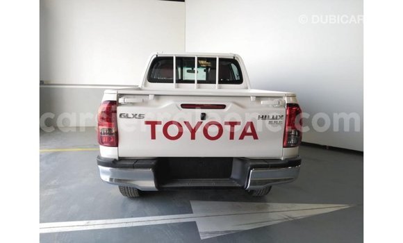 Buy Import Toyota Hilux White Car in Import - Dubai in Kailahun Buy Import Toyota Hilux White Car in Import - Dubai in Kailahun