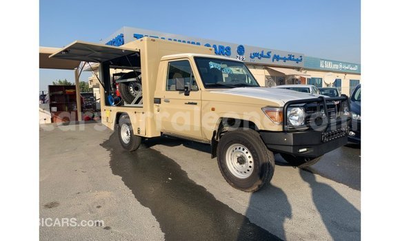 Buy Import Toyota Land Cruiser Beige Car in Import - Dubai in Kailahun Buy Import Toyota Land Cruiser Beige Car in Import - Dubai in Kailahun