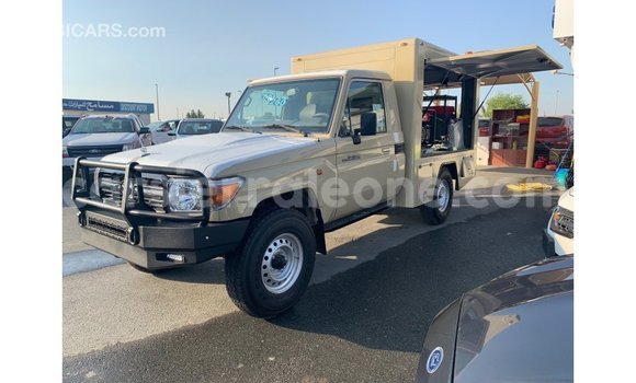 Buy Import Toyota Land Cruiser Beige Car in Import - Dubai in Kailahun Buy Import Toyota Land Cruiser Beige Car in Import - Dubai in Kailahun