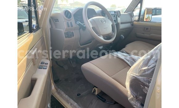 Buy Import Toyota Land Cruiser Beige Car in Import - Dubai in Kailahun Buy Import Toyota Land Cruiser Beige Car in Import - Dubai in Kailahun