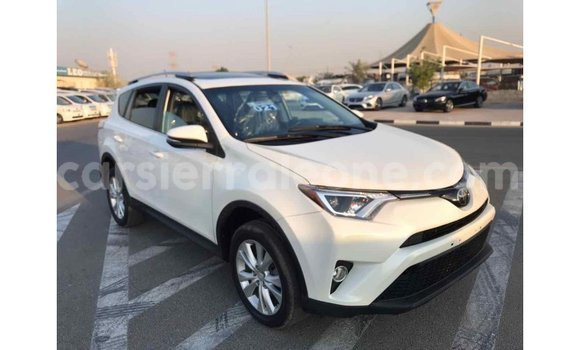 Buy Import Toyota 4Runner White Car in Import - Dubai in Kailahun Buy Import Toyota 4Runner White Car in Import - Dubai in Kailahun