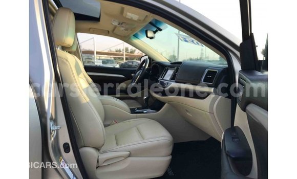 Buy Import Toyota Highlander Other Car in Import - Dubai in Kailahun Buy Import Toyota Highlander Other Car in Import - Dubai in Kailahun