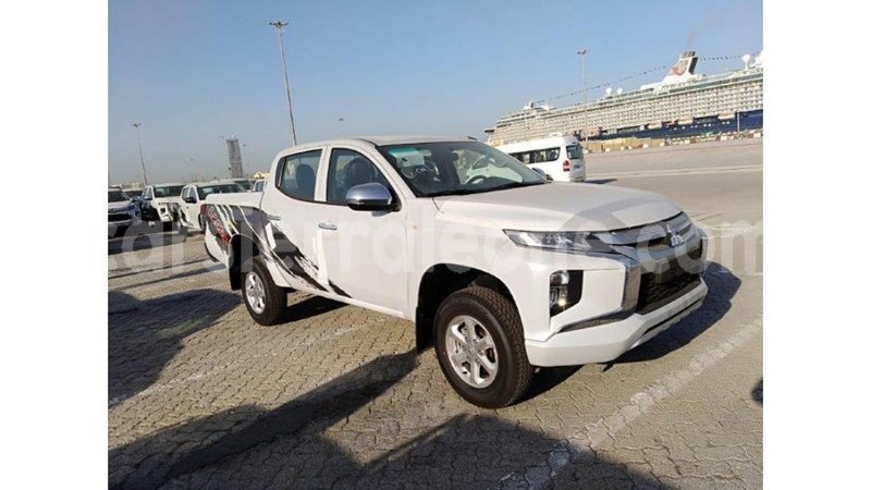 Big with watermark mitsubishi l200 kailahun import dubai 4870