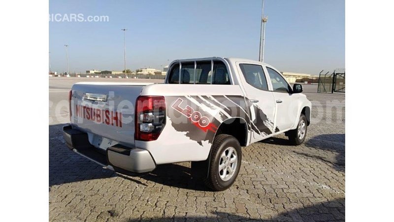 Big with watermark mitsubishi l200 kailahun import dubai 4870