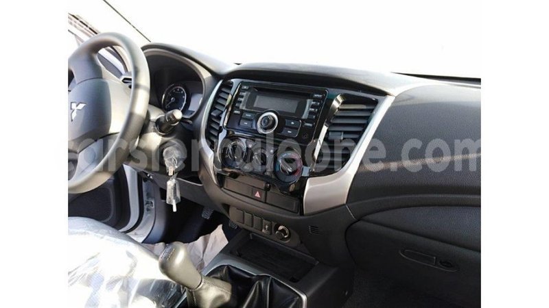 Big with watermark mitsubishi l200 kailahun import dubai 4870