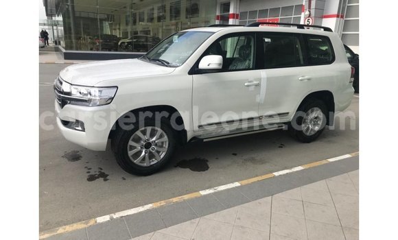Buy Import Toyota Land Cruiser White Car in Import - Dubai in Kailahun Buy Import Toyota Land Cruiser White Car in Import - Dubai in Kailahun