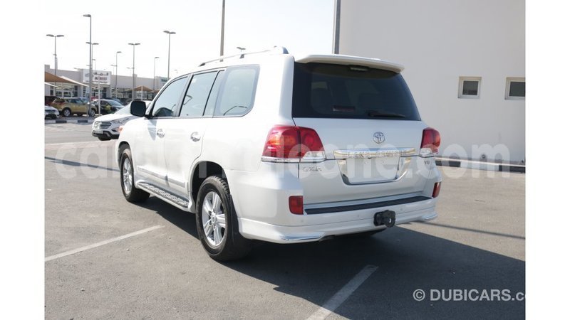 Big with watermark toyota land cruiser kailahun import dubai 4879