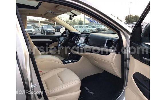 Buy Import Toyota Highlander Other Car in Import - Dubai in Kailahun Buy Import Toyota Highlander Other Car in Import - Dubai in Kailahun