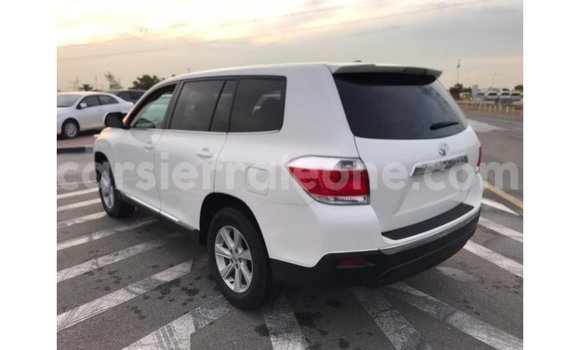 Buy Import Toyota Highlander White Car in Import - Dubai in Kailahun Buy Import Toyota Highlander White Car in Import - Dubai in Kailahun