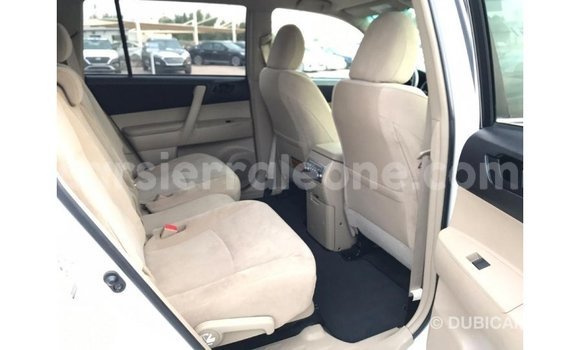 Buy Import Toyota Highlander White Car in Import - Dubai in Kailahun Buy Import Toyota Highlander White Car in Import - Dubai in Kailahun