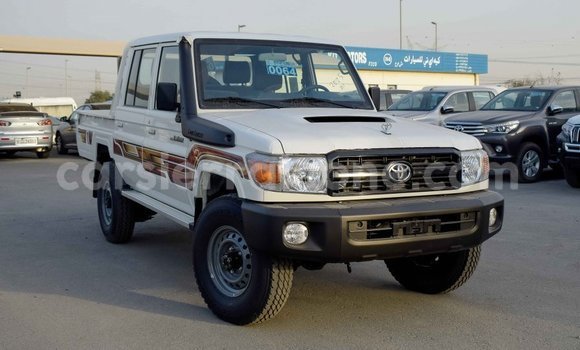 Buy Import Toyota Land Cruiser White Car in Import - Dubai in Kailahun Buy Import Toyota Land Cruiser White Car in Import - Dubai in Kailahun