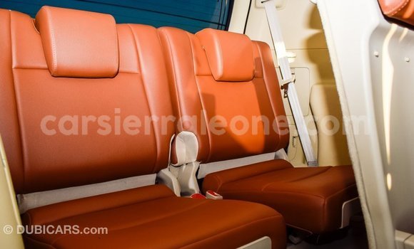 Acheter Import Voiture Toyota Prado Blanc à Import - Dubai, Kailahun Acheter Import Voiture Toyota Prado Blanc à Import - Dubai, Kailahun