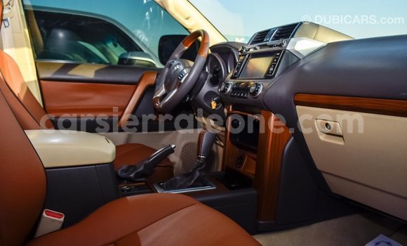 Acheter Import Voiture Toyota Prado Blanc à Import - Dubai, Kailahun Acheter Import Voiture Toyota Prado Blanc à Import - Dubai, Kailahun
