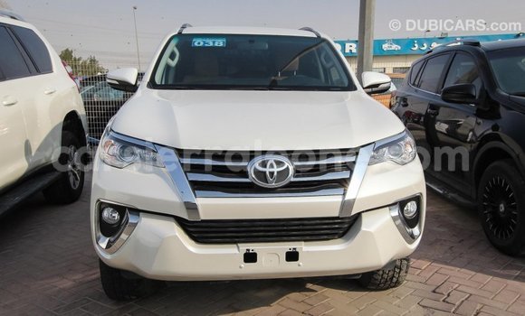 Buy Import Toyota Fortuner White Car in Import - Dubai in Kailahun Buy Import Toyota Fortuner White Car in Import - Dubai in Kailahun