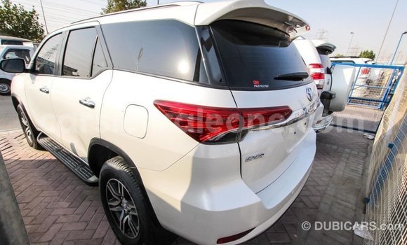 Buy Import Toyota Fortuner White Car in Import - Dubai in Kailahun Buy Import Toyota Fortuner White Car in Import - Dubai in Kailahun